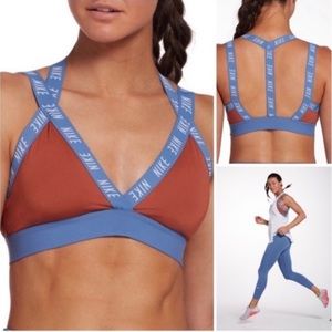 Nike Indy Logo light Supoort Sports Bra